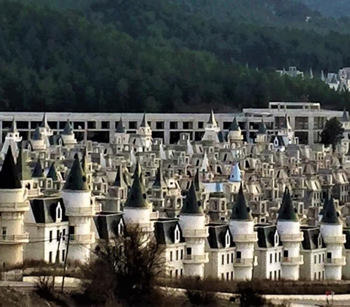 Residential Buildings GHOST STORIES The Carrier Bag Theory of